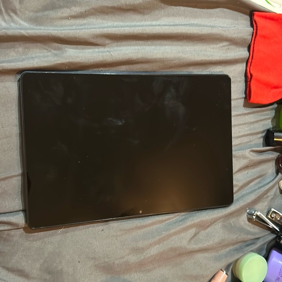 Onn tablet 10.1 32gb - Picture 1 of 2